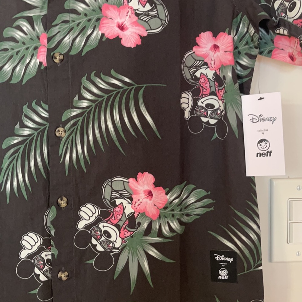 Men’s Neff Disney Collection Floral Hawaiian Mickey Mouse shirt in Size medium - Picture 2 of 6